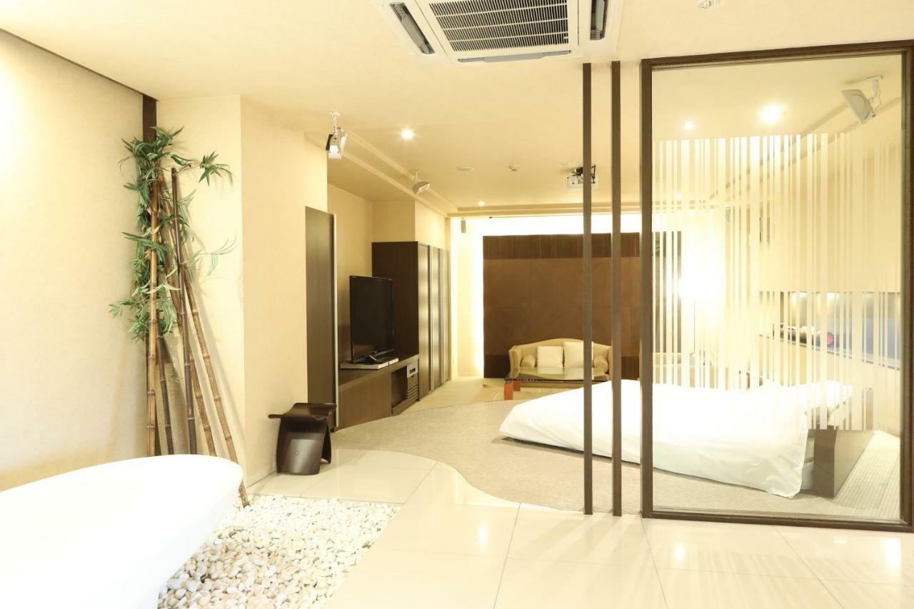 C-Hotel Affetto (Adults Only) Sapporo Exterior photo